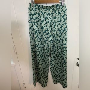 NWOT Nasty Gal high rise wide leg floral trousers size medium 2‎ pockets